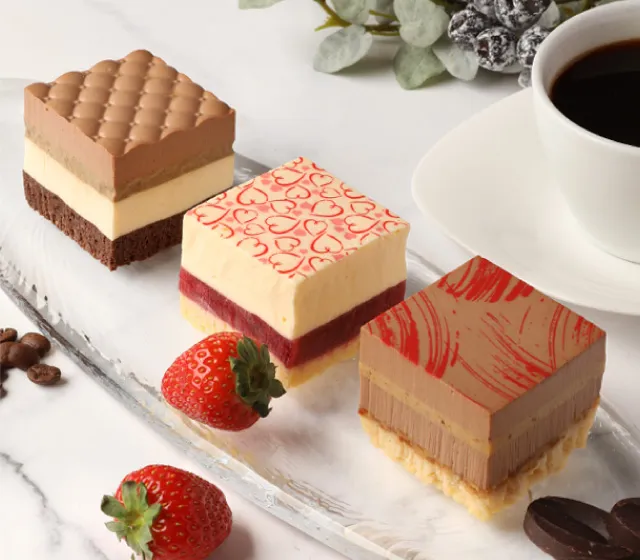 糖質制限プチガトー3種の写真