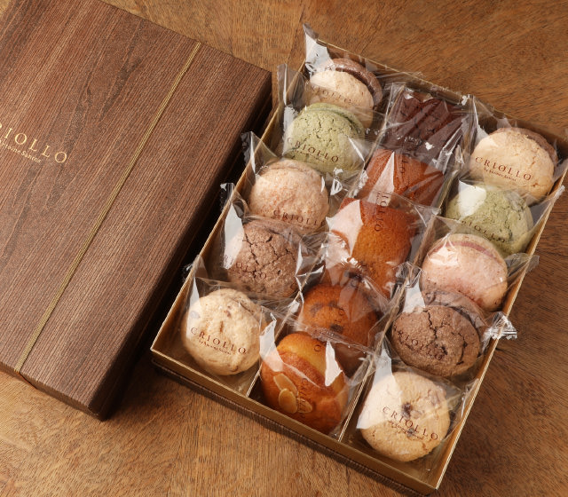 Coffret de 15 Gourmandises 大箱セット（15個入）